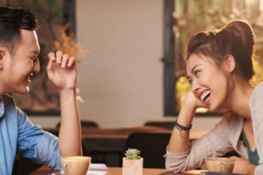 如何与男生开启对话：30种迷人开场方式