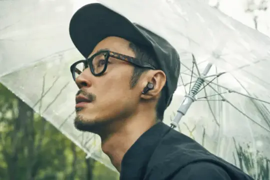 铁三角最新款耳机：充电盒自带紫外线消毒功能