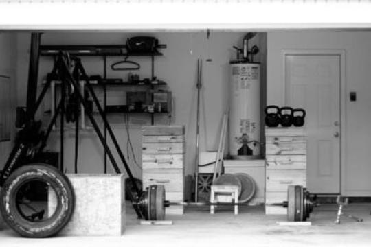 如何将车库改造成家庭健身房