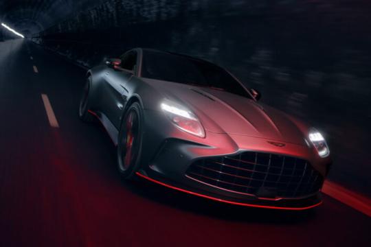 阿斯顿·马丁重启“S”徽章，推出680马力、极速202英里的旗舰车型