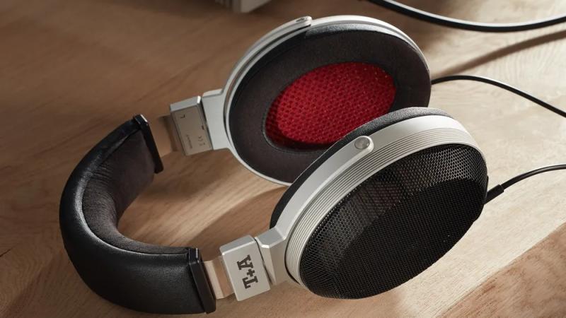 The Solitaire P headphones from T+A Elektroakustik.