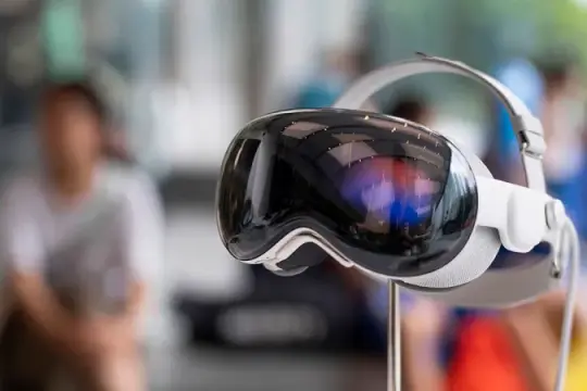 谷歌与三星携手打造混合现实头显，挑战苹果与Meta