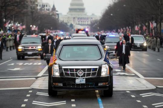 总统专车为何被称为“野兽”？揭秘其无与伦比的防护设计