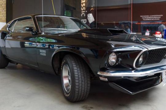 九款经典肌肉车仍被遗忘尘封仓库