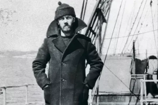 男士海军大衣穿搭指南