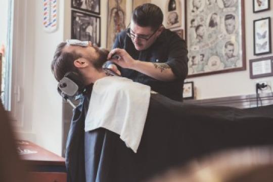 世界最年长理发师教你如何打造理想发型