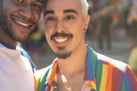 骄傲游行真的那么“火辣”吗？我能在游行中遇到合适的约会对象吗？