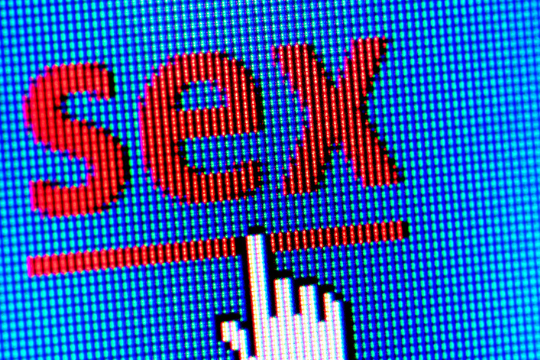 揭秘金钱因素如何影响你观看的色情内容