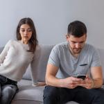 为什么十二月可能会被称为“出轨月”