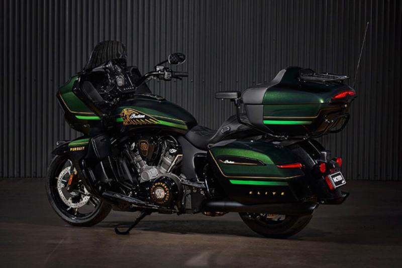 2025 Indian Pursuit Elite Motorcycle 2