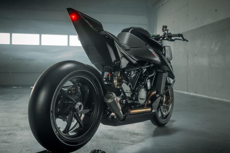 KTM 1390 Super Duke RR Track 2