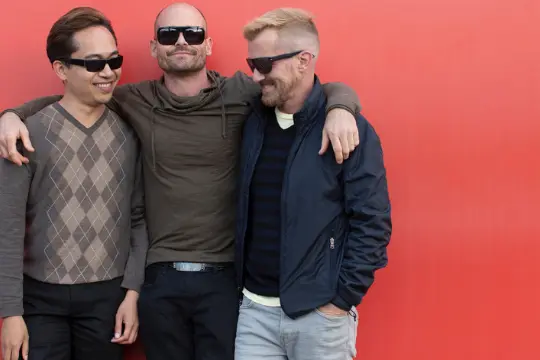 全男性三人行可能非常精彩，但尝试前请先了解这些