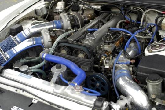 丰田发动机：可靠性与性能完美融合的典范