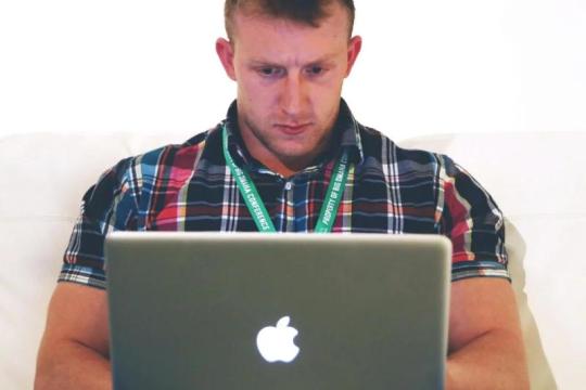 遵循这几条简单规则，充分利用AdultFriendFinder