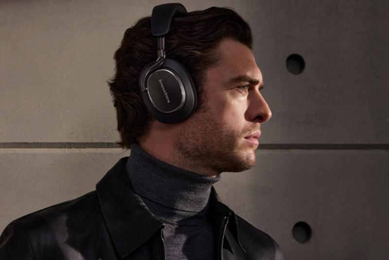 Bowers Wilkins PX8 S2 3