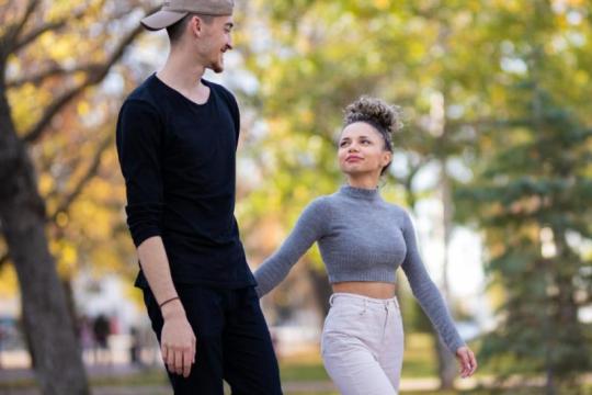 矮个男士别灰心：教你如何在约会中扳回一局