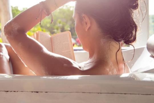 你需要了解的色情的更文雅表亲——情色文学