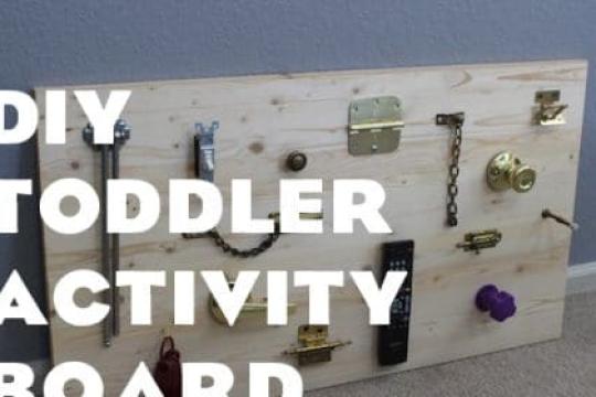 周末亲子手工：制作幼儿活动板