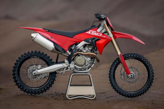 杜卡迪首款越野摩托车Desmo450 MX：将超级跑车基因带入越野赛场