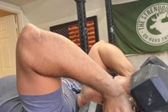 基础兄弟训练：三头肌伸展动作详解