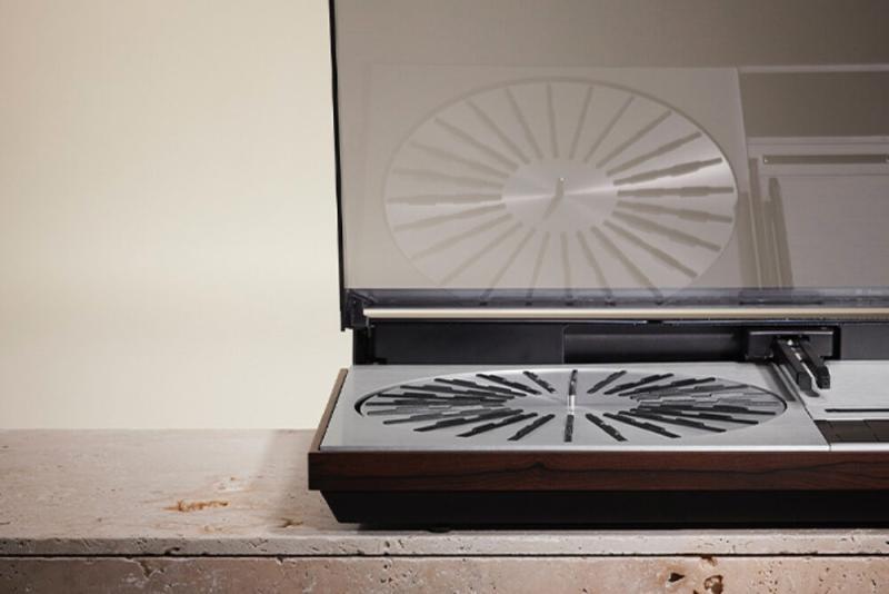 Bang Olufsen Beogram 4000C Saint Laurent Rive Droite Edition 4