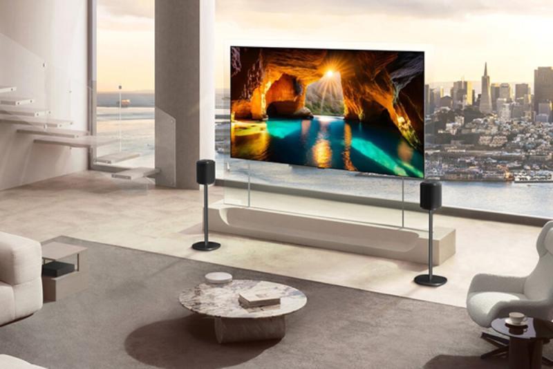 LG OLED EVO W6 Wallpaper TV 3