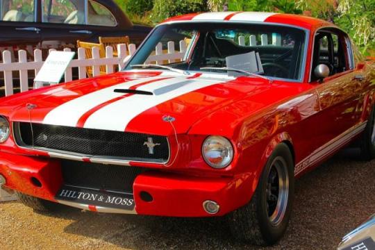 1966款Shelby GT350：纯粹性能的经典之作