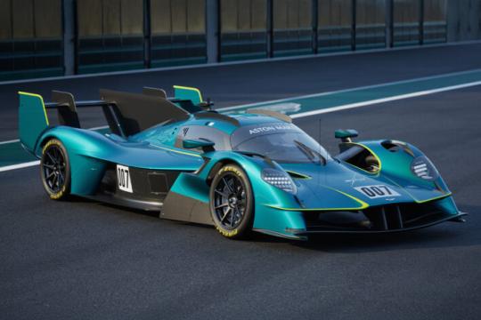 阿斯顿·马丁Valkyrie LM超级跑车：价值700万美元的厂队赛车体验