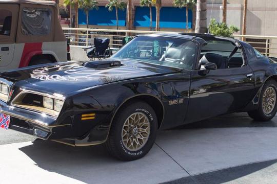 1977款Trans Am如何成为流行文化传奇