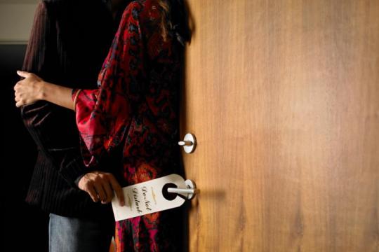 我们采访了一位真实出轨者，聊聊他们的经历到底是怎样的