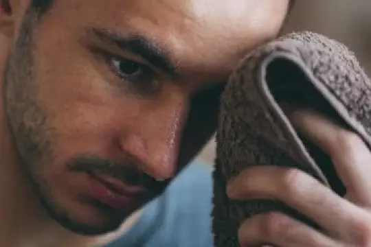 你有痤疮困扰吗？我们来帮你解决