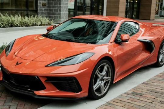 8款既快又适合日常驾驶的跑车推荐