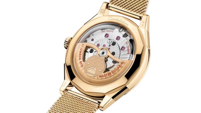 Omega Constellation Observatory 背面