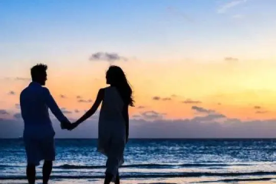 想考验你的感情吗？今年夏天一起去度假吧