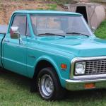 一男子借出1972年雪佛兰C10皮卡，归还时却发现发动机被更换