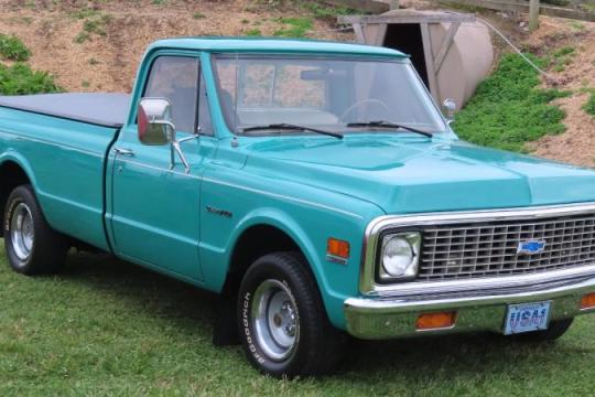 一男子借出1972年雪佛兰C10皮卡，归还时却发现发动机被更换