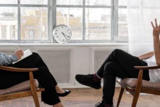 与心理治疗师约会的利与弊