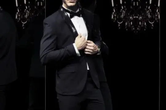 难以选择合适的晚礼服？这份简单指南帮你轻松搞定