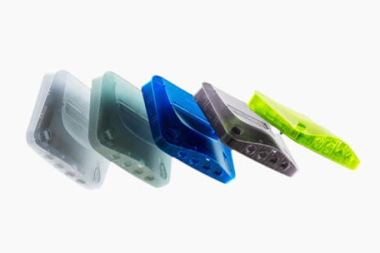 Analogue推出任天堂30年前透明原型色彩的N64复刻主机