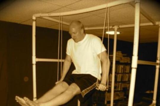 如何用PVC管打造终极自重健身房