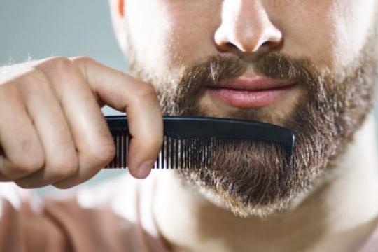 胡须护理入门：产品选择与日常护理指南