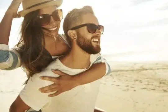 延长假期好心情：打造持久健康的古铜色肌肤