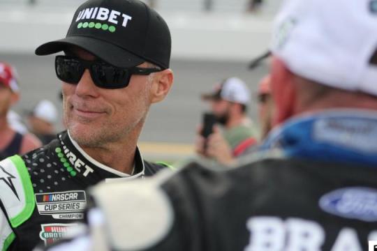 凯文·哈维克的漫长赛车生涯及其在传奇车手中的地位