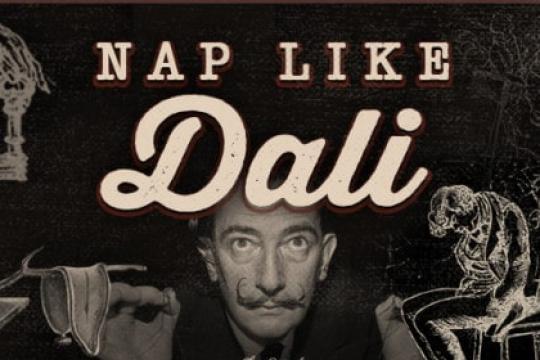 像萨尔瓦多·达利一样小憩：探索睡眠与清醒的边界，激发创造力