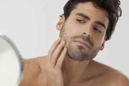 别再用棉签了——教你正确清洁耳朵的方法