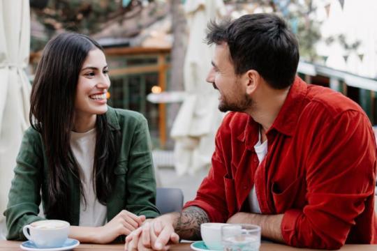 寻找真爱？2025年最佳伴侣搜索网站推荐