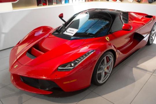 为何LaFerrari依然是买家梦寐以求的混合动力怪兽