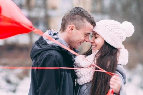 约会教练与红娘：哪个更适合你？