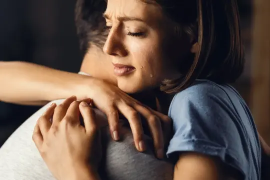 与正在经历离婚的人约会，你需要了解的4件事