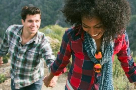 31个有趣的约会创意，远胜坐在酒吧里无聊打发时间